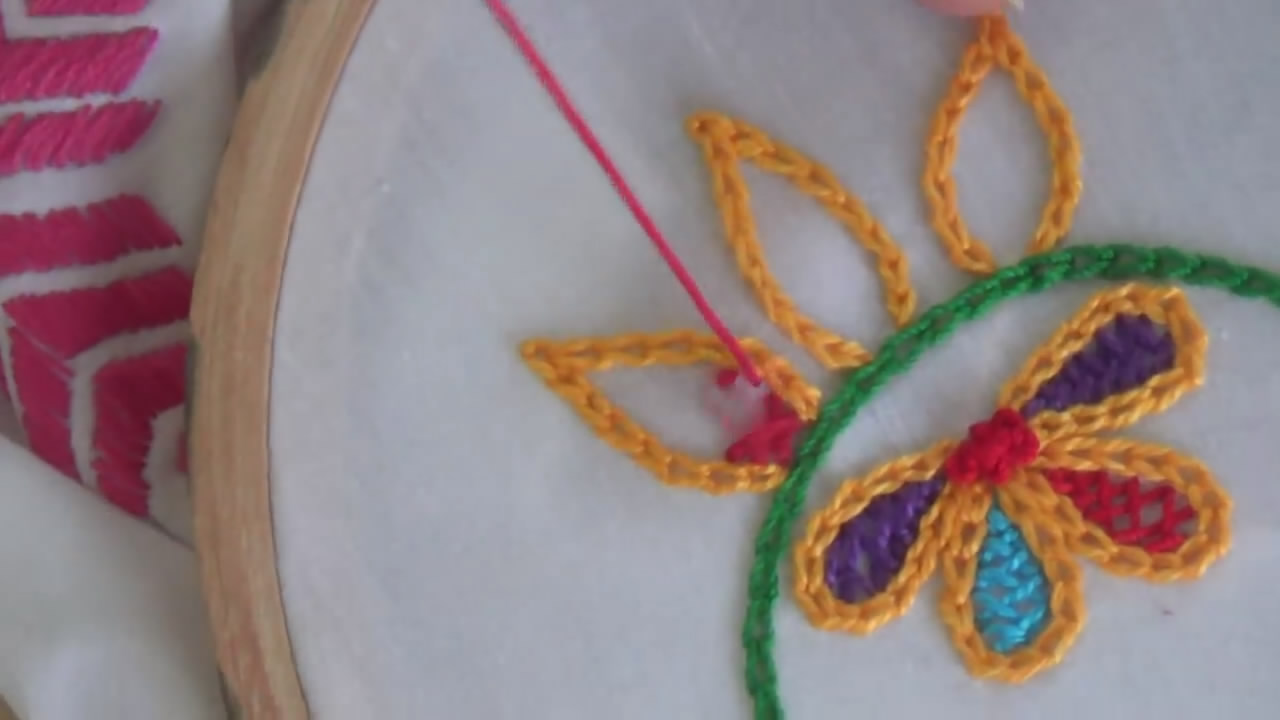 毛线刺绣花初学者怎么绣,毛线刺绣方法和技巧