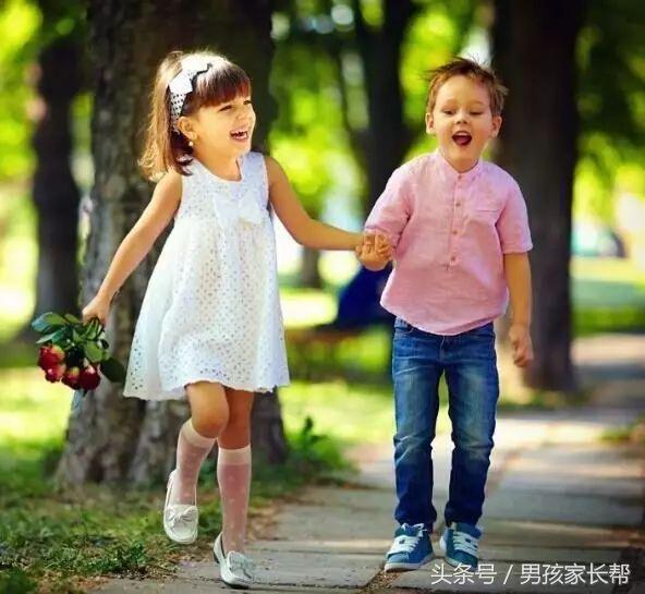 小朋友为什么在幼儿园尿裤子,关于孩子在幼儿园尿裤子的问题