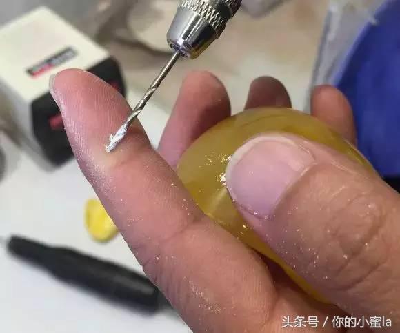 蜜蜡打孔最佳方法,蜜蜡圆珠打孔技巧