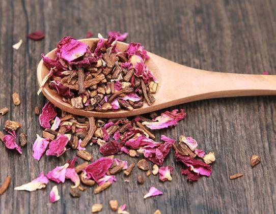 女大学生昏迷14天,女大学生晕倒众人救