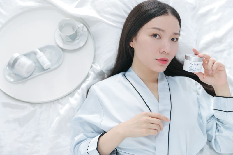 刘大神喜提阿汤哥，又顺手抛来一份缩毛孔秘籍