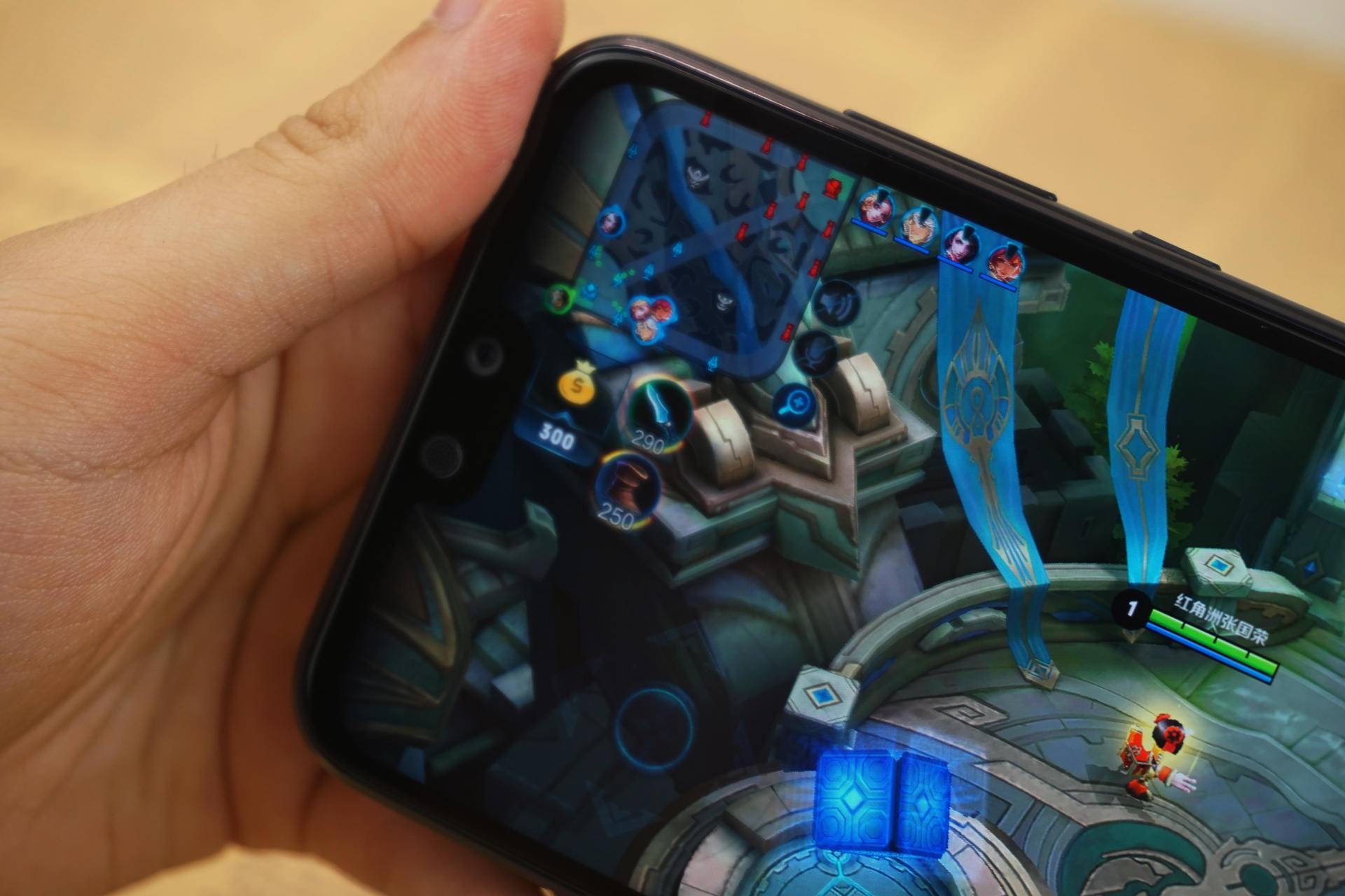 荣耀9i升级后日常使用卡不卡,荣耀9i吃鸡