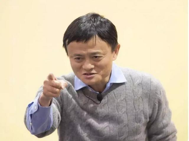 拼多多直击淘宝也有山寨，网友：不道德，临死要找个垫背一起的！