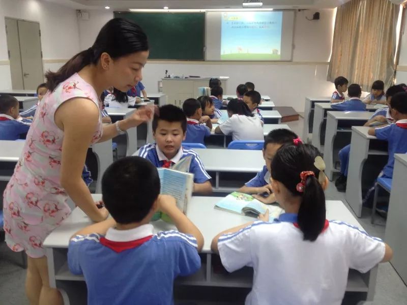 幼儿园哪个阶段的老师不好,幼儿园小学哪个老师好