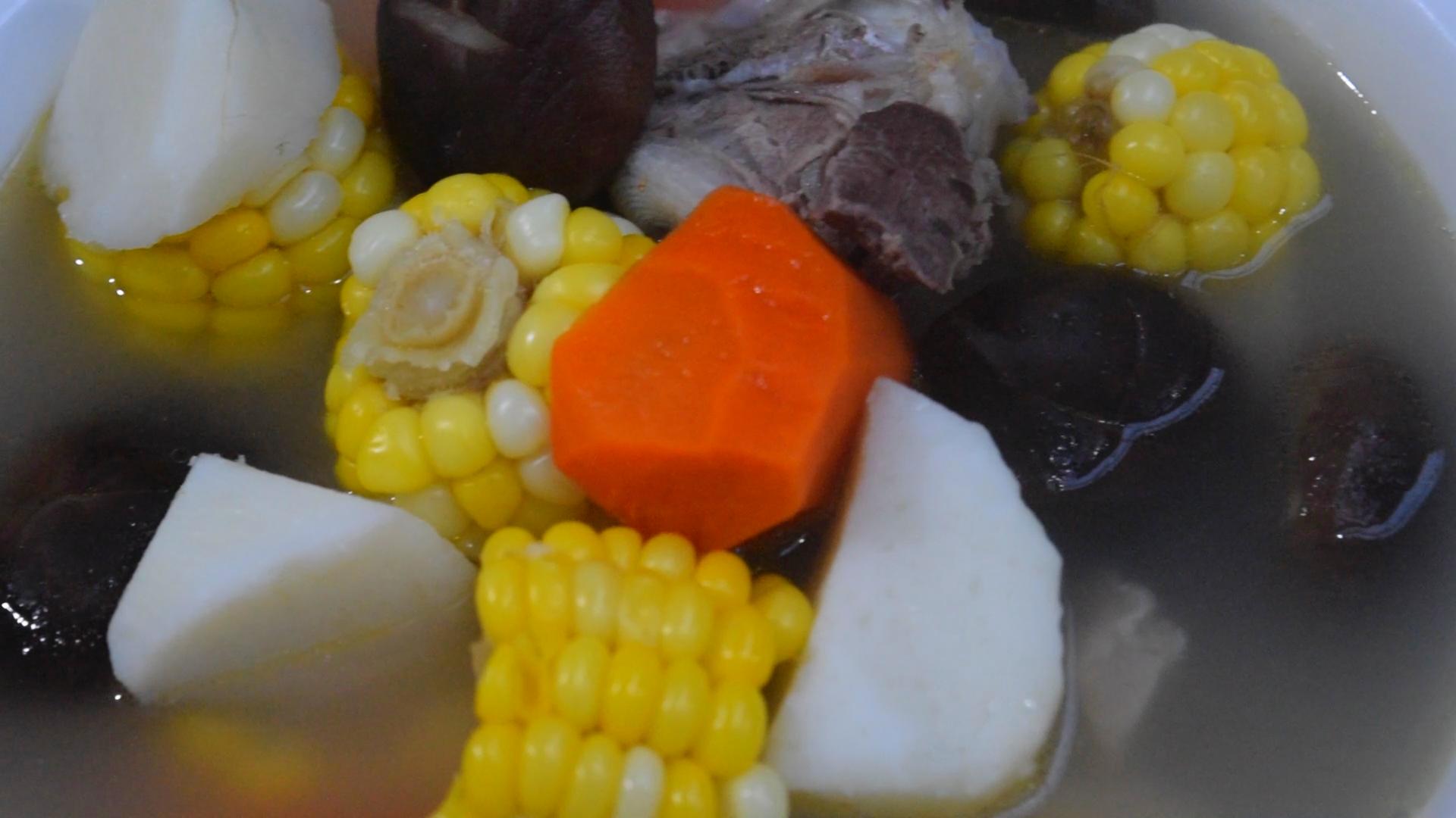 爱吃排骨的要收藏一道红烧排骨,排骨汤好吃的做法你也学得会