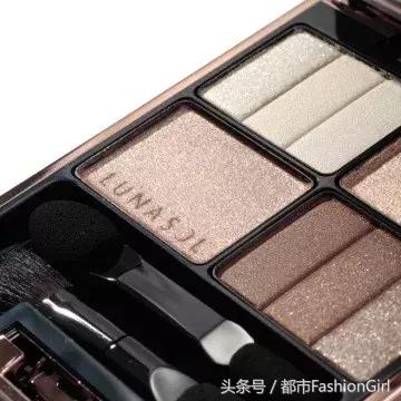 阚清子的青春虽喂了狗，却因推荐的化妆品太好用一夜圈粉百万！