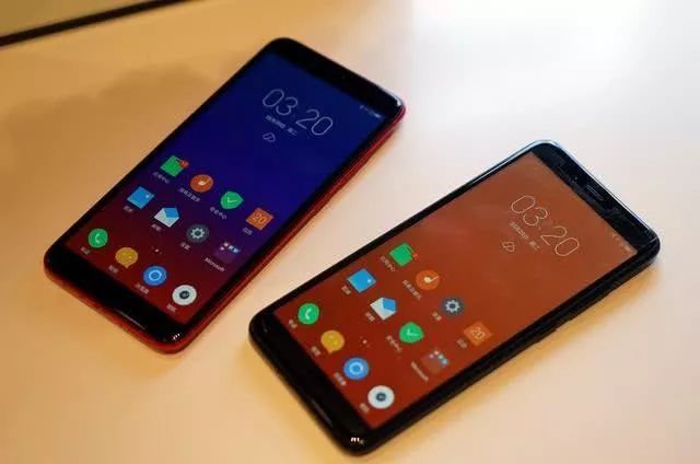 掉队手机借区块链噱头撑门面