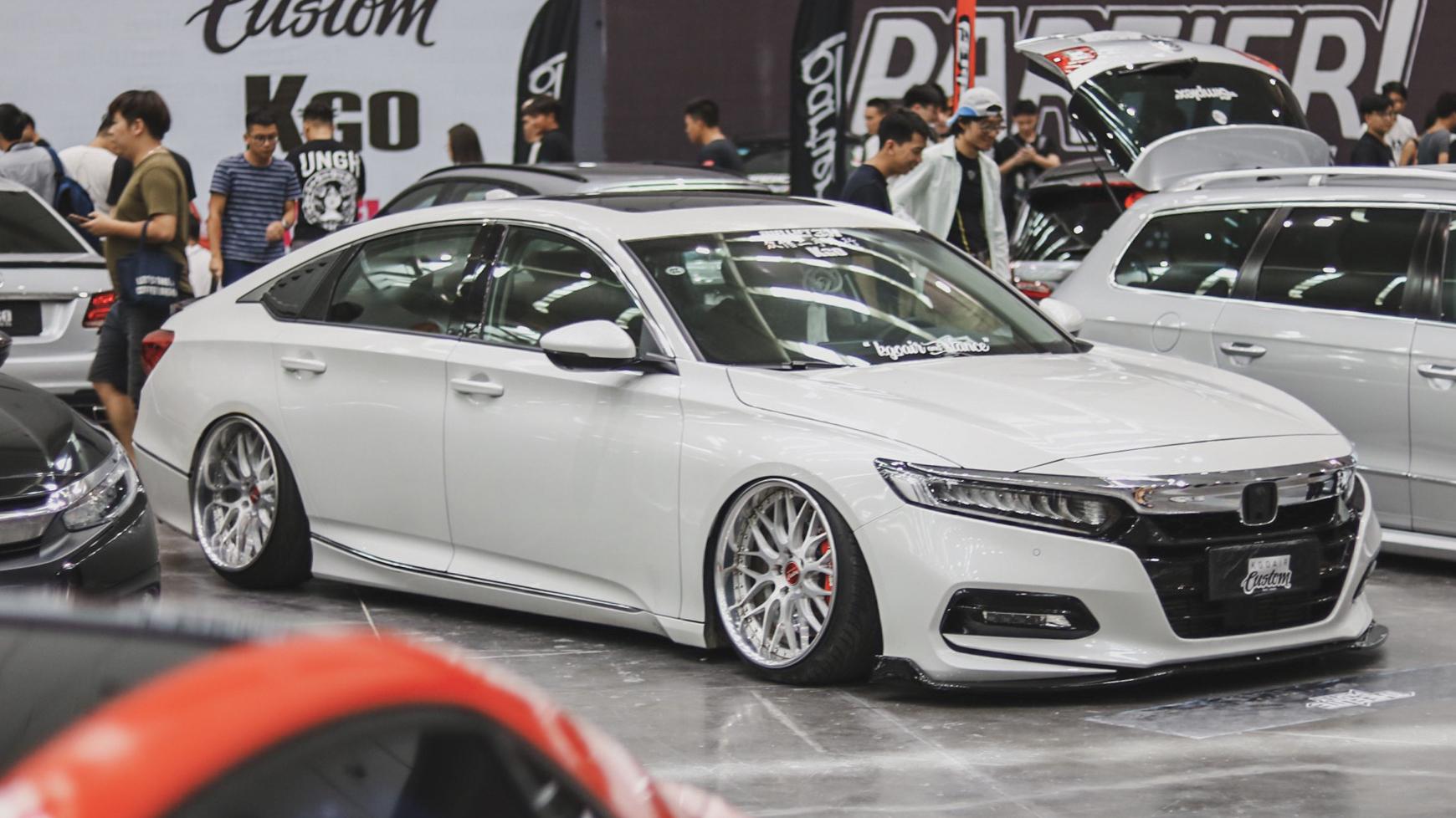 本田10代雅阁国内首改，花费7万将车打造成精品姿态！