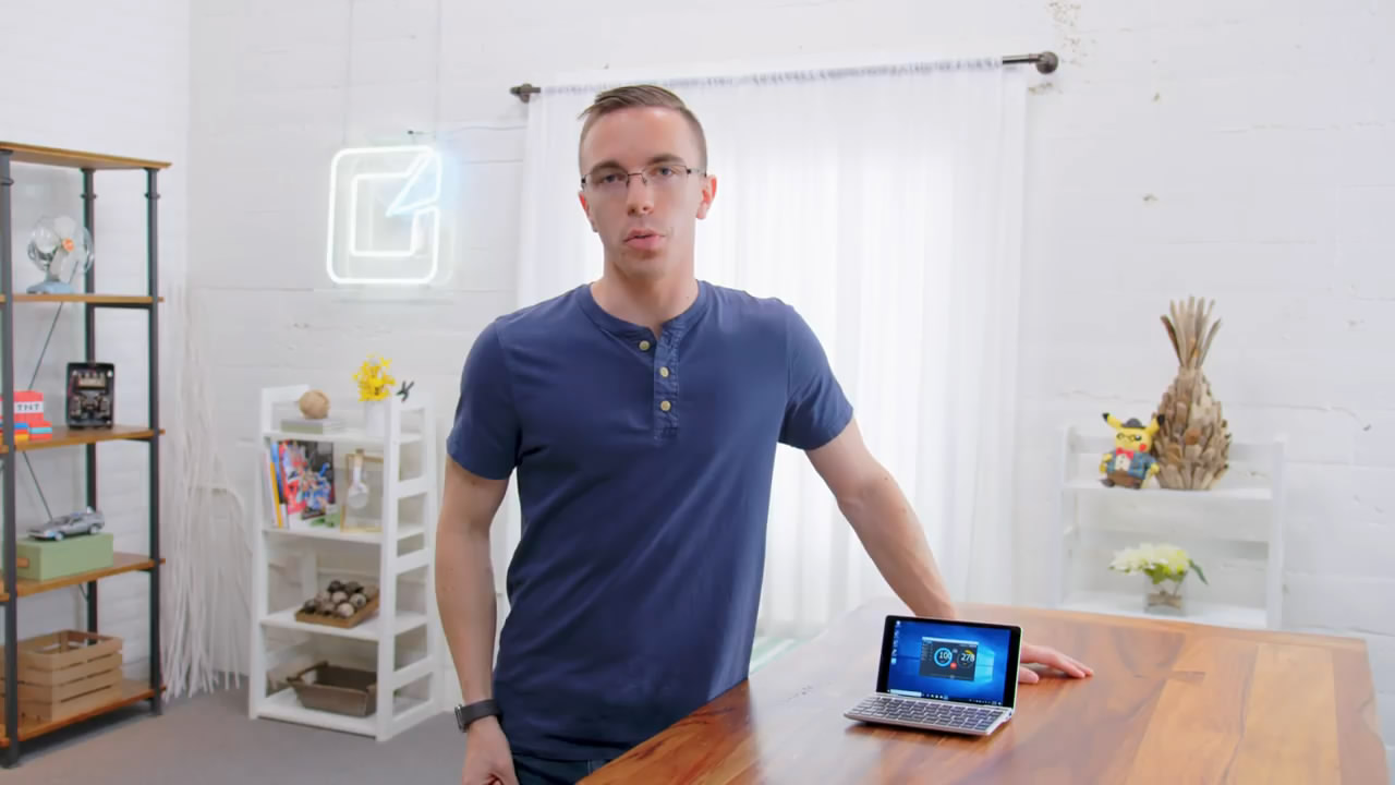 7寸电脑海外大佬开箱评测：别被大小欺骗了！这真的是一台笔记本