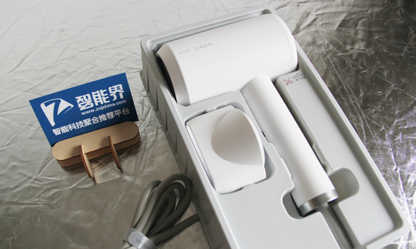 直白负离子吹风机hl360多钱,艾优负离子吹风机和直白哪个好