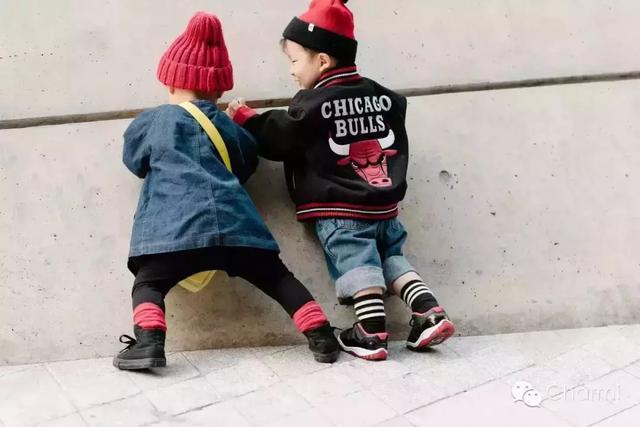小孩子穿衣风格不要太局限,你的品味决定了孩子的穿衣风格