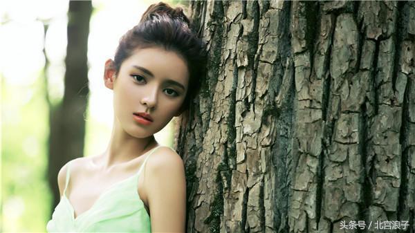 脾气倔的女朋友提出分手怎么挽回,女朋友发现抽烟提分手了怎么挽回