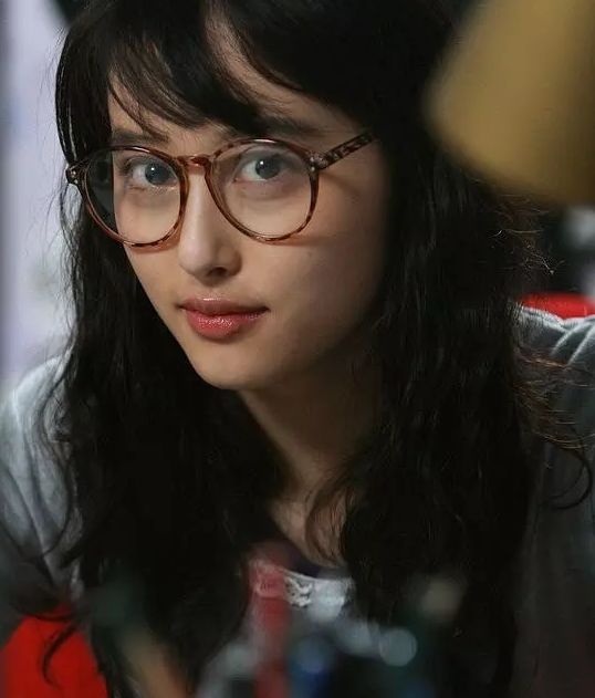 九年前的这部《丑女无敌》竟有这么多美女，个个颜值都不低