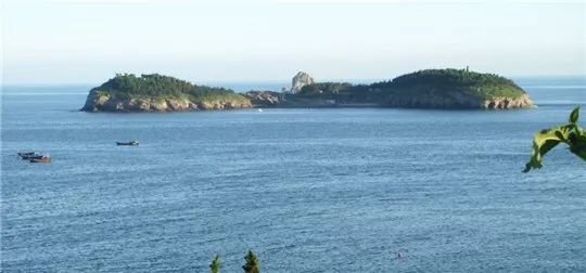 踏浪看海享受阳光沙滩海浪,玩遍海边