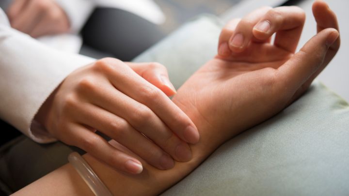 为什么一吃辣的就长痘,吃辣的是长痘的原因吗