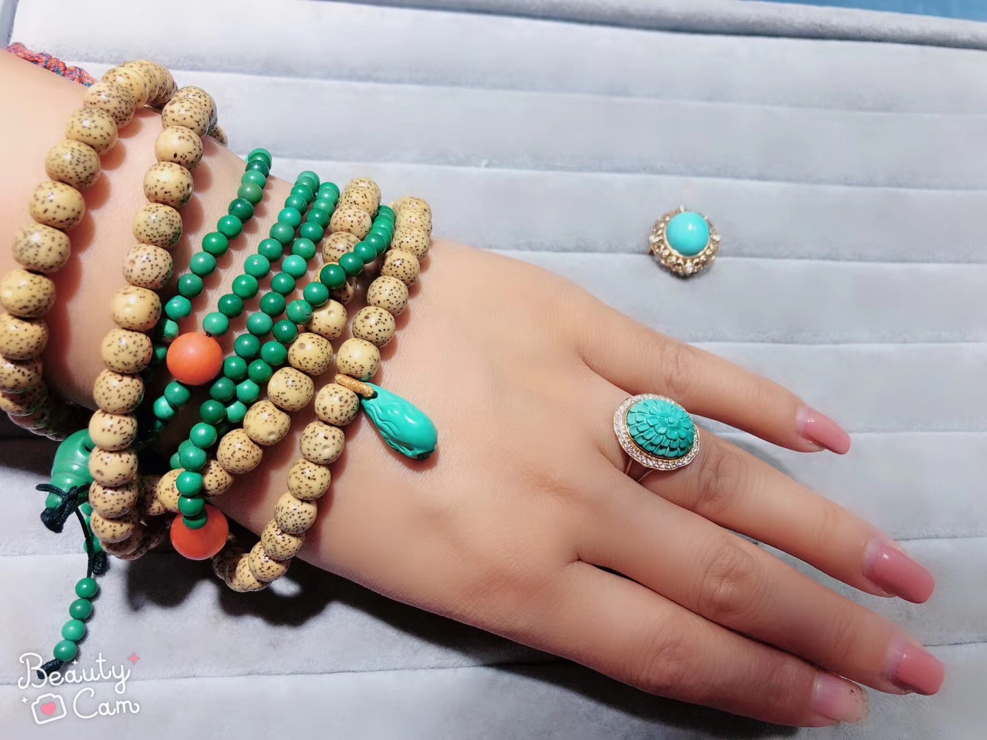 绿松石裂石,绿松石裂了用什么胶水