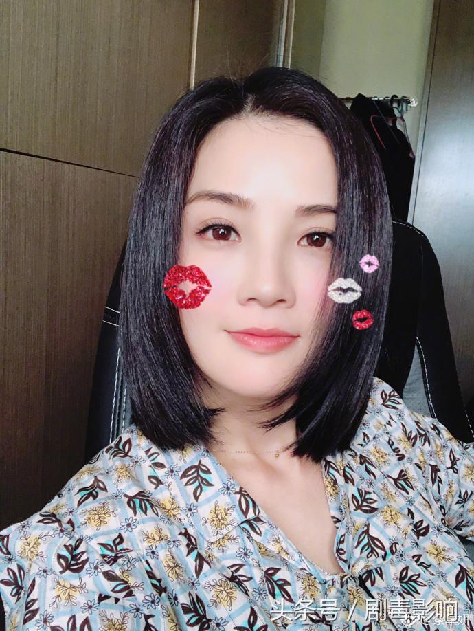 她们不缺钱却更节俭！吴昕因通厕神器上热搜，她1双拖鞋穿10年！