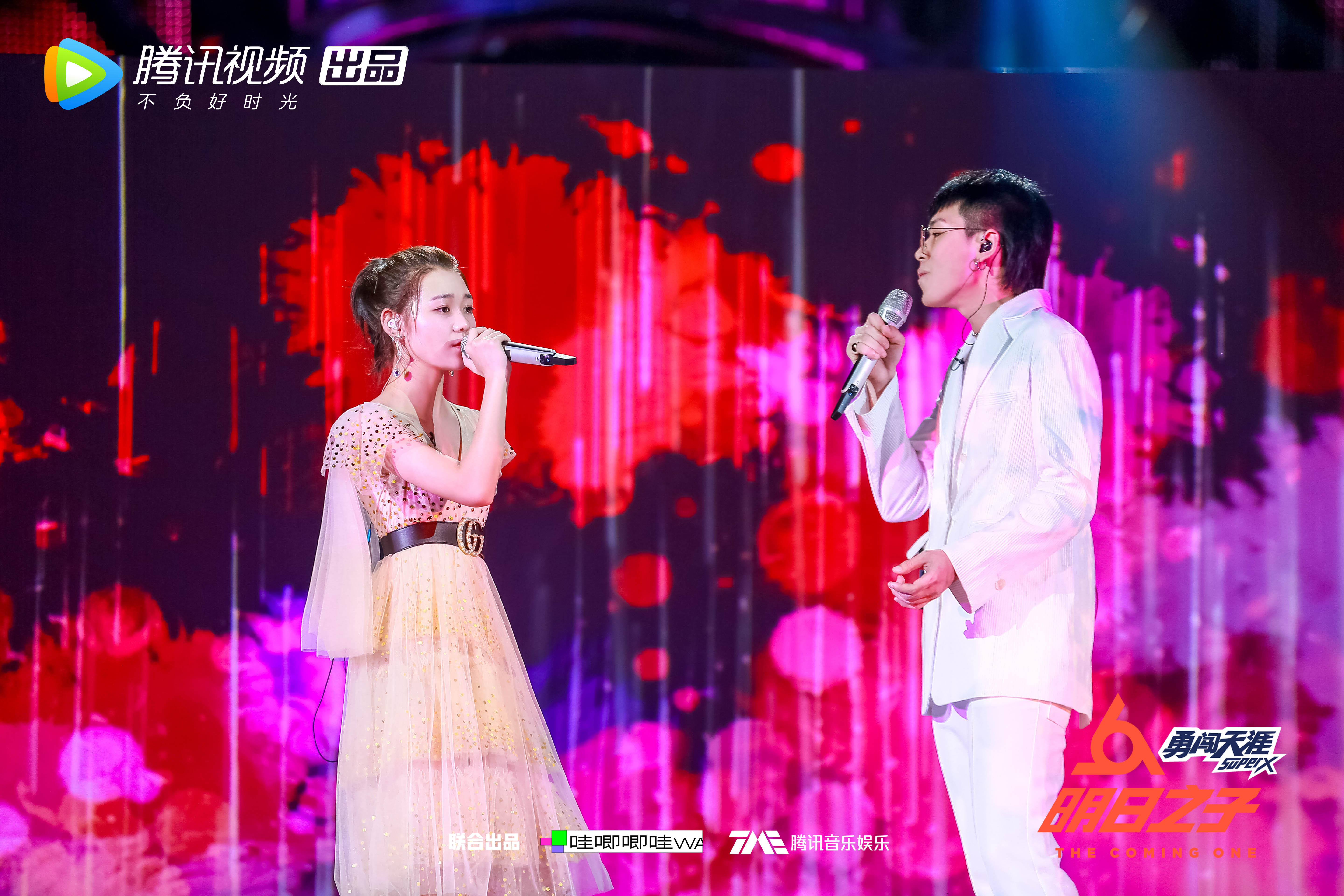 明日之子邓典李紫婷第一次见面,明日之子2邓典合作曲