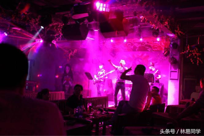 经常泡夜店的女生该不该追,经常泡酒吧的女人视频