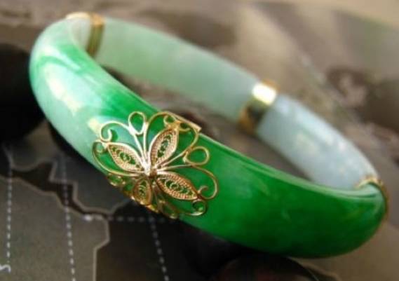 刚买的玉镯不小心摔碎了怎么处理,刚买的玉手镯摔碎了怎么办呢