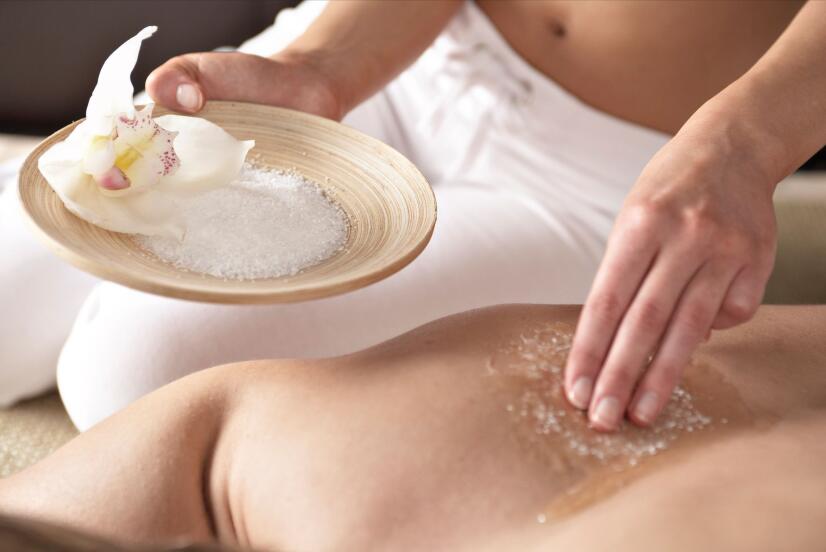 背上螨虫痘去除过程,后背长螨虫痘痘咋回事