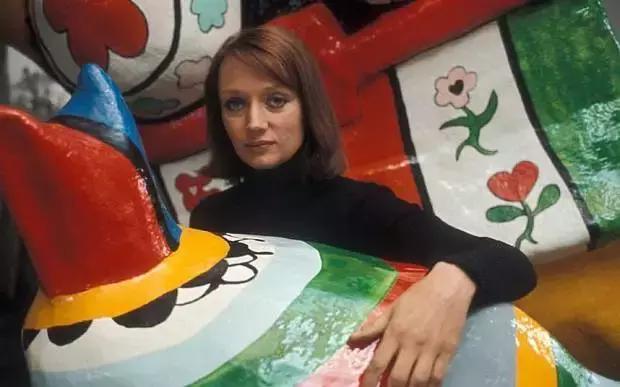 妮基圣法勒作品,妮基圣法勒作品解读