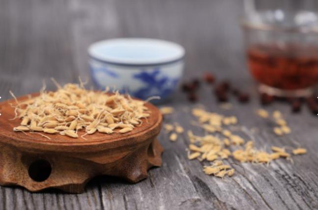 肝炎恶化身体会出现4个异常,肝炎的人养肝比吃药更重要吗