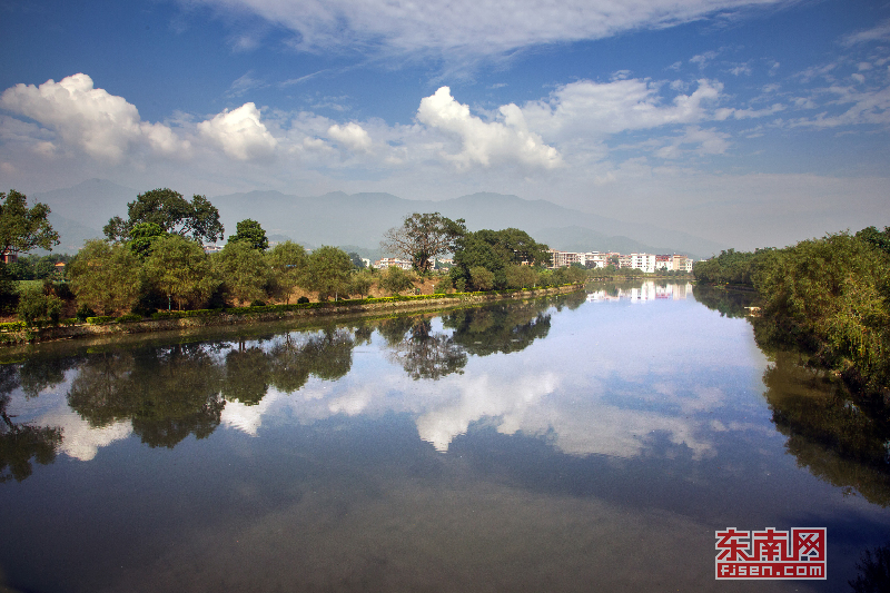 南靖龙山：以招商引资为抓手，全力发展休闲旅游产业