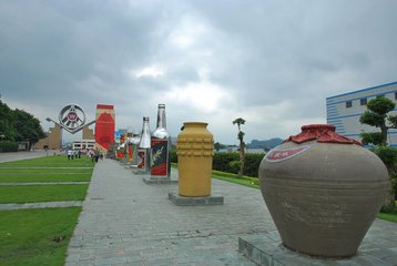 宜宾五粮液酒厂春夏秋冬酒价格,四川宜宾五粮液酒厂名扬天下