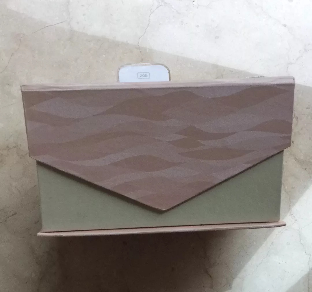 人要留下痕迹才有价值,人做什么都会留痕迹