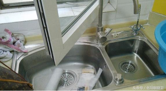 不锈钢水槽怎样清洗才不会生锈,厨房不锈钢水槽变色