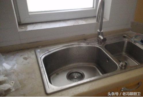不锈钢水槽怎样清洗才不会生锈,厨房不锈钢水槽变色