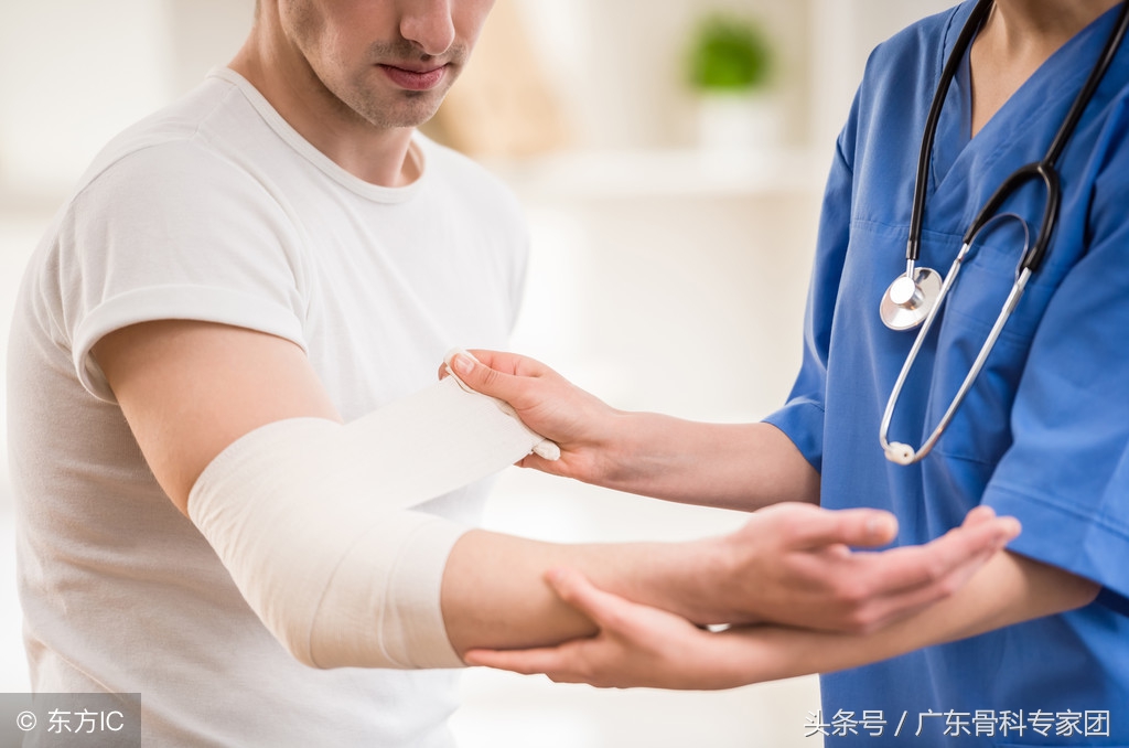 股骨粗隆间骨折病人翻身关注事项,髋骨骨折恢复期间应关注哪些事项