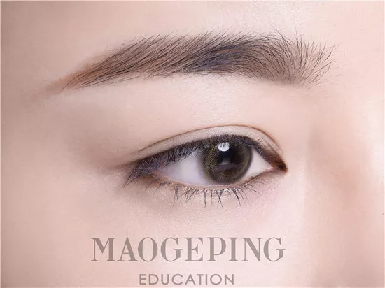 日常简单又好看的妆容应该怎么画,超简单的妆步骤