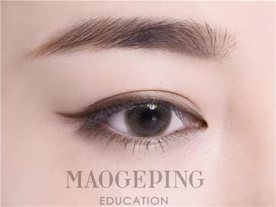 日常简单又好看的妆容应该怎么画,超简单的妆步骤