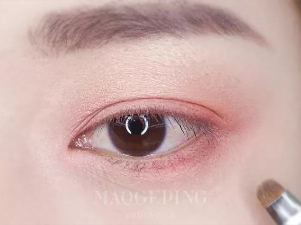 日常简单又好看的妆容应该怎么画,超简单的妆步骤