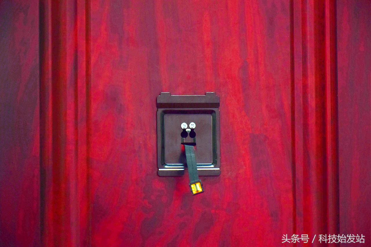 入户门装监控和智能猫眼哪个好,小区防盗门防小偷吗