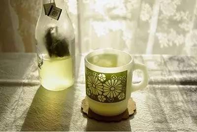 天天喝可乐一点事都没有,天天喝天天醉感觉没得清醒过