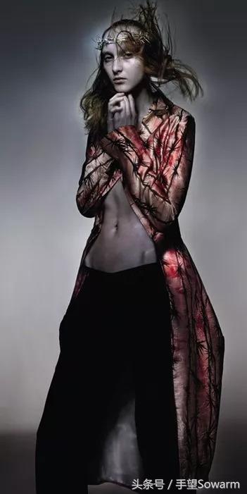 他设计“暴露”女装告诉世人：性感绝不是强奸犯的借口！