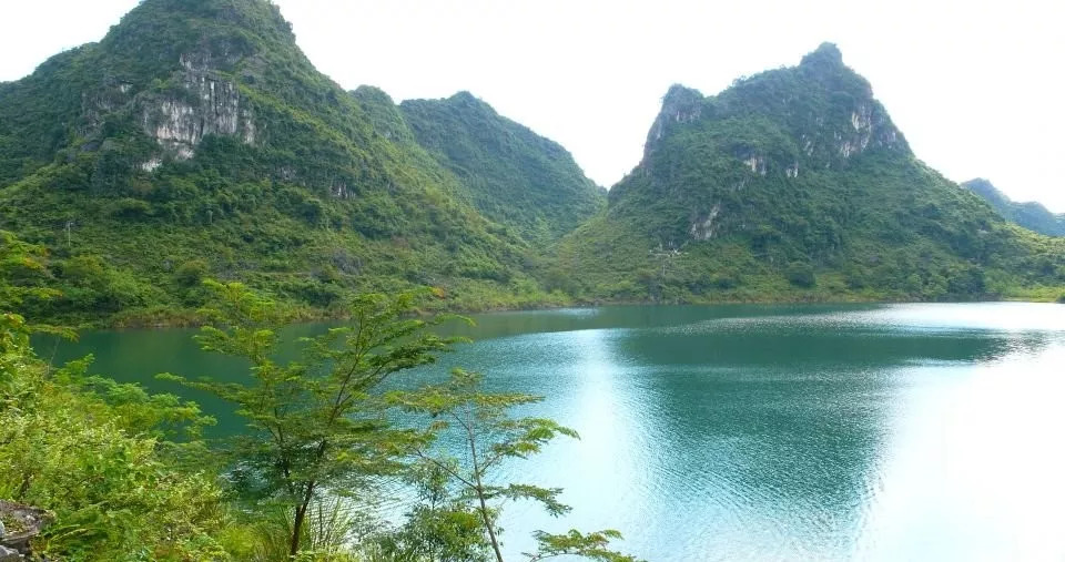 城事风景短视频,天等龙角天池旅游攻略