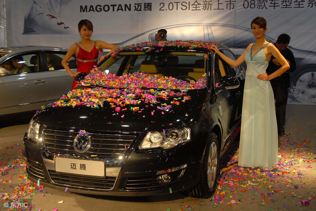 13年迈腾1.8t豪华版现在值得买吗,17年迈腾1.8t豪华版二手车多少钱