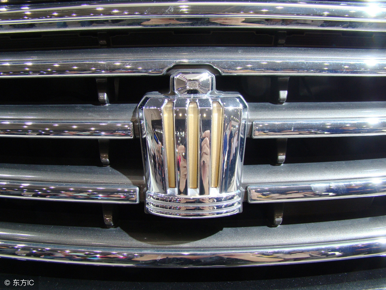 13年迈腾1.8t豪华版现在值得买吗,17年迈腾1.8t豪华版二手车多少钱