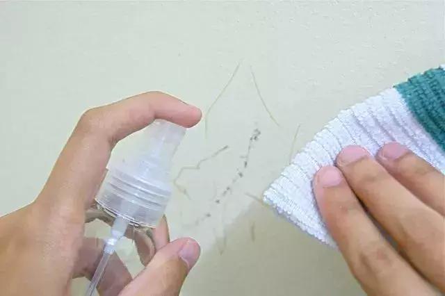 白墙污渍怎么处理,白墙弄脏怎么办
