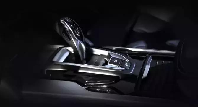 时尚与艺术的碰撞,时尚与艺术的美丽碰撞