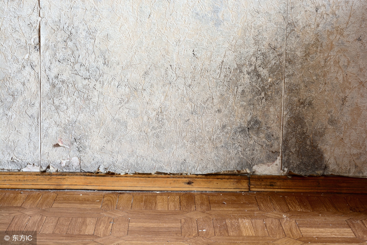 墙面涂鸦起皮脱落怎么处理,墙壁起皮脱落怎么处理是漏水吗