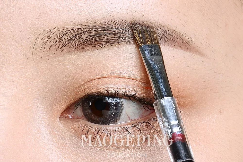 眉形决定命运图解,现在流行的眉毛是什么样的眉形