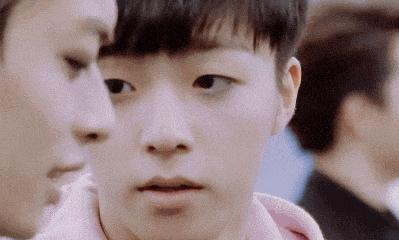 王俊凯和华晨宇同款造型 (华晨宇王俊凯撞衫)