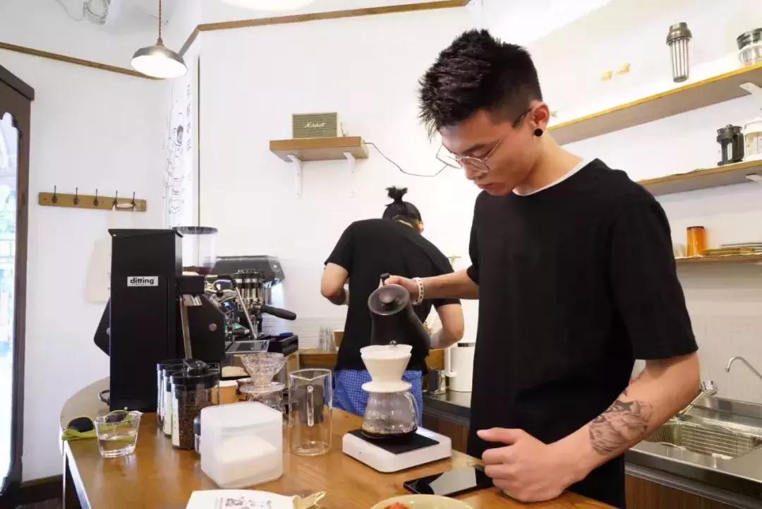 914魔都潮人咖啡节来袭！超人气Café天空书屋草坪胶片电影，好玩