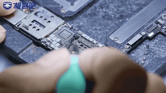 苹果8不开机主板有问题,iphone8p开不了机换主板