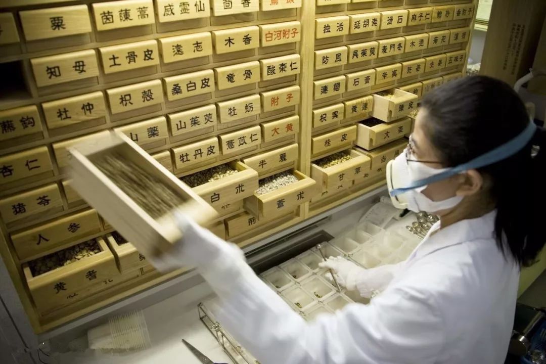 日本人拿中药赚全球的钱,日本人怎么看待中药赚钱